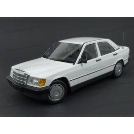 Mercedes Benz (W201) 190E 1982 (White) model 1:18 Minichamps MI-155037002